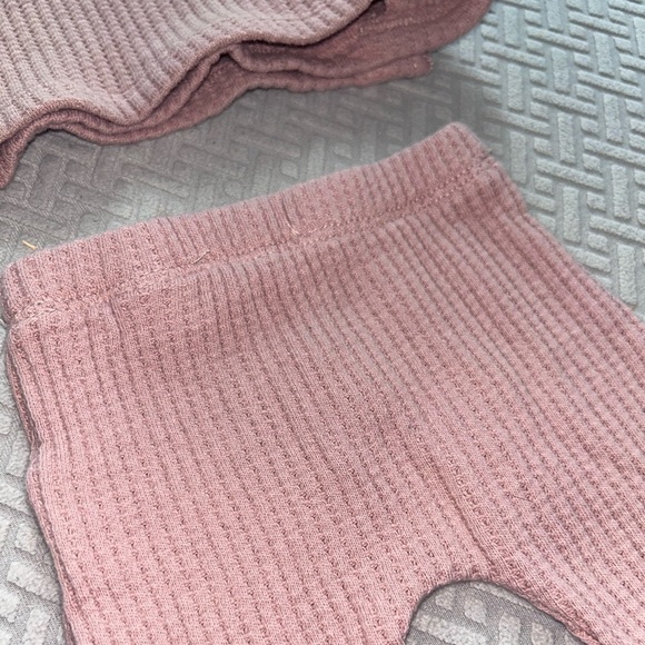 ZARA Waffle Knit Top & Footed Pants Matching Set- Pink Pastel/ Size 1-3M - Picture 4 of 6
